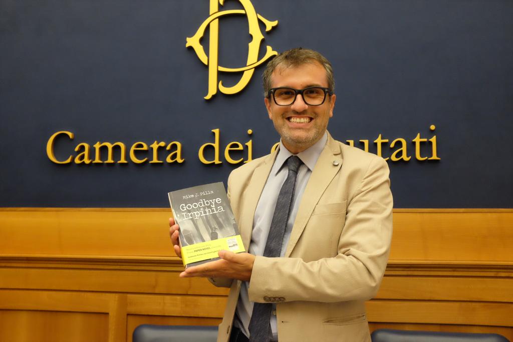 Un anno fa la splendida presentazione alla Camera dei Deputati di ‘Goodbye Irpinia’, romanzo di Mike J. Pilla