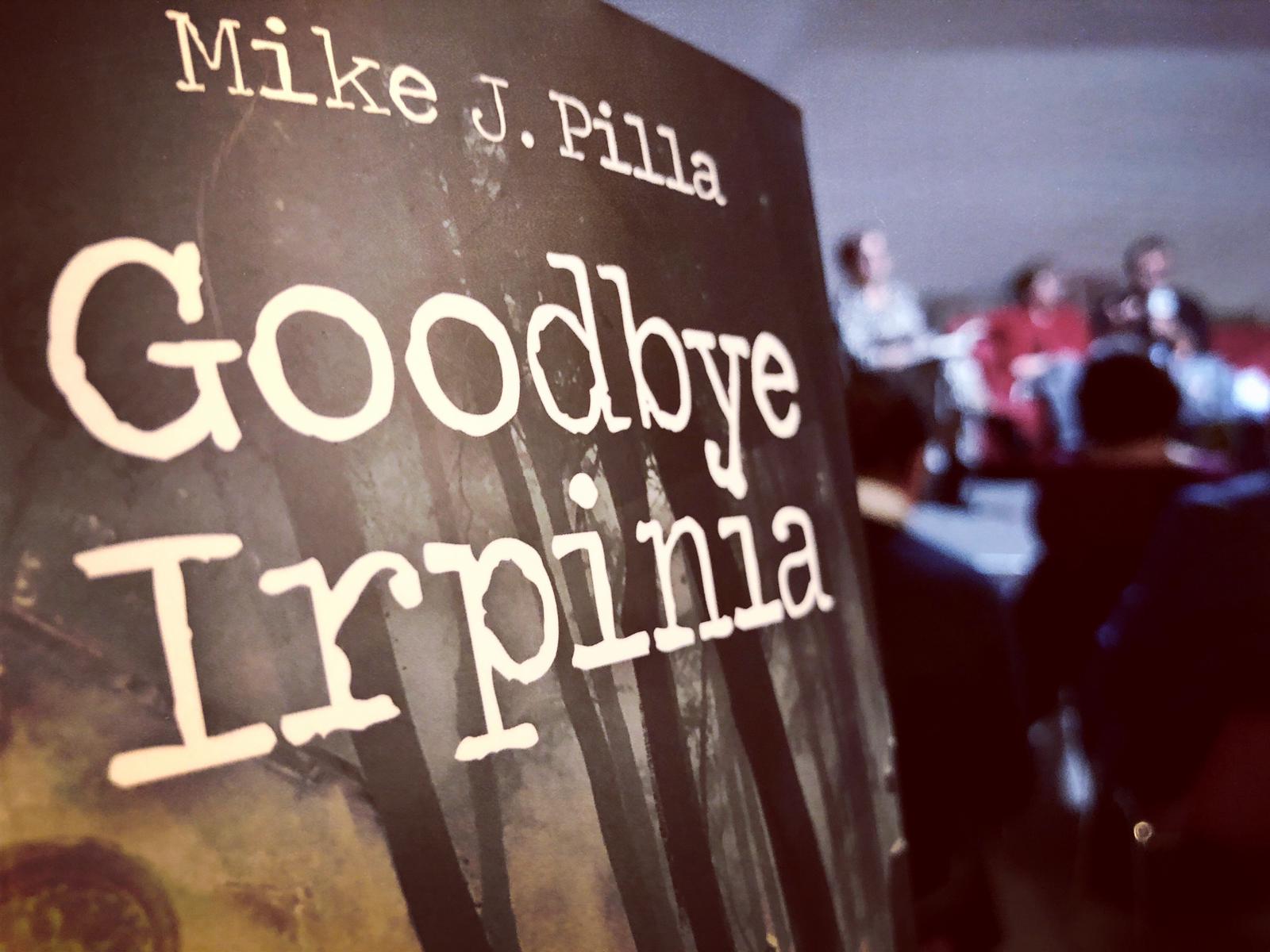 FOTO | Presentazione di ‘Goodbye Irpinia’ alla libreria Ubik di Foggia: la Campania e la Puglia unite dal romanzo di Mike J. Pilla